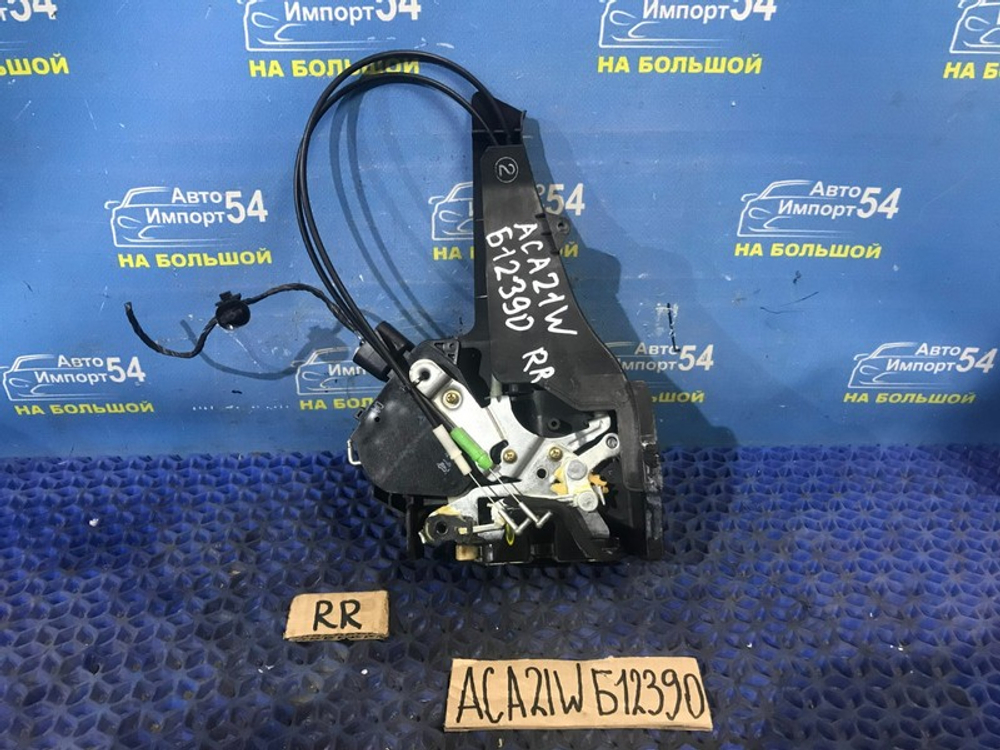 Замок двери задней правой TOYOTA RAV4 2000-2005