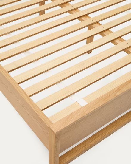 Кровать Alguema La Forma из дубового шпона с натуральной отделкой 160 x 200