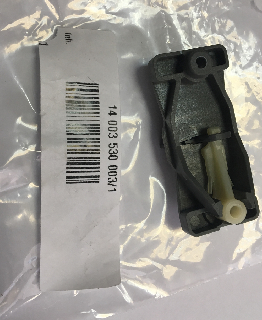 Замок дверцы ПММ Electrolux 140035300031