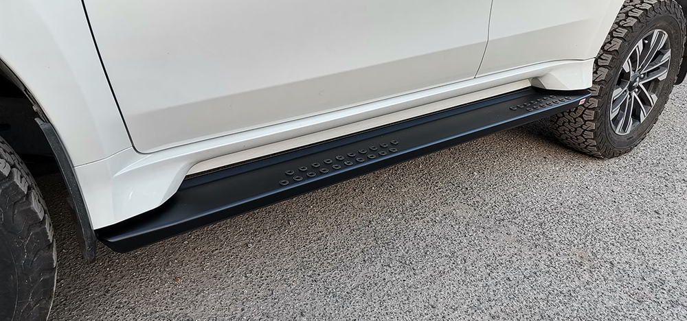 Пороги силовые Mitsubishi Pajero Sport III 2021+ РИФ