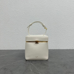 Сумка Celine Triomphe Frame, белая — фото 3