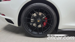 Porsche 911 Carrera GTS — 2017