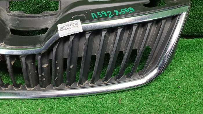 Решетка радиатора Skoda Rapid 1 (2012-2020)