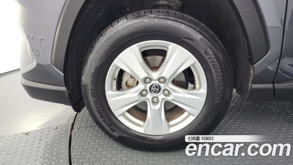 Toyota RAV4 2.5 2WD Hybrid — 2019