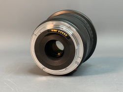 Canon EF 20-35mm f/3.5-4.5 USM