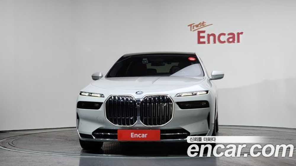BMW i7 xDrive 60 Design Pure Excellence — 2023