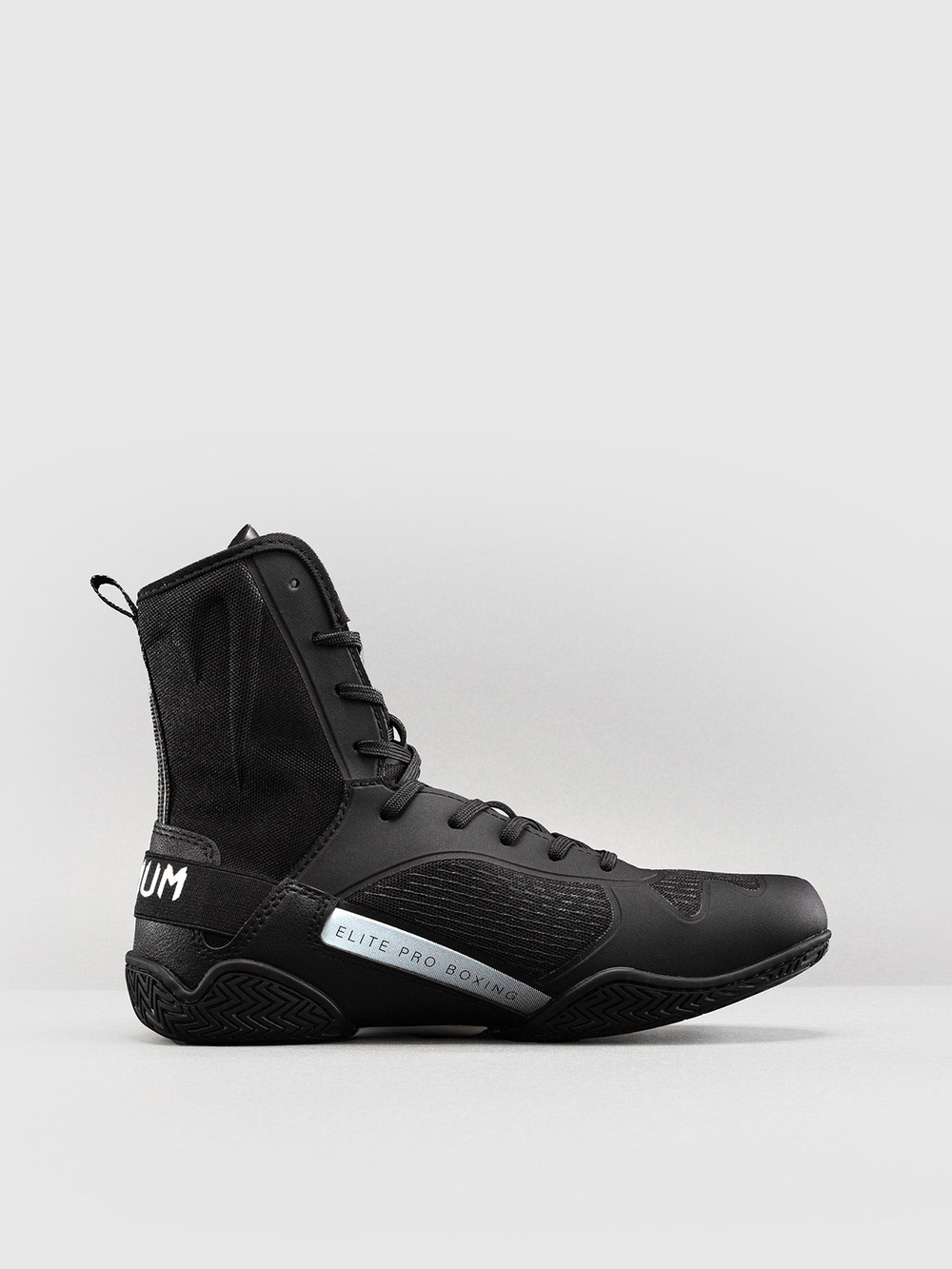Боксерки Venum Elite Neo Black/White