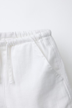 ZARA ДЖИНСОВЫЕ ШОРТЫ, БЕЛЫЙ