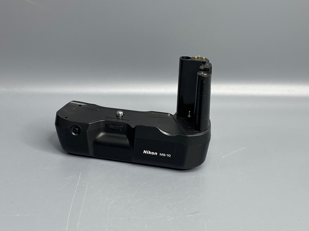 Nikon MB-10