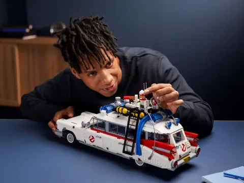 Конструктор LEGO Icons 10274 Ghostbusters ECTO-1