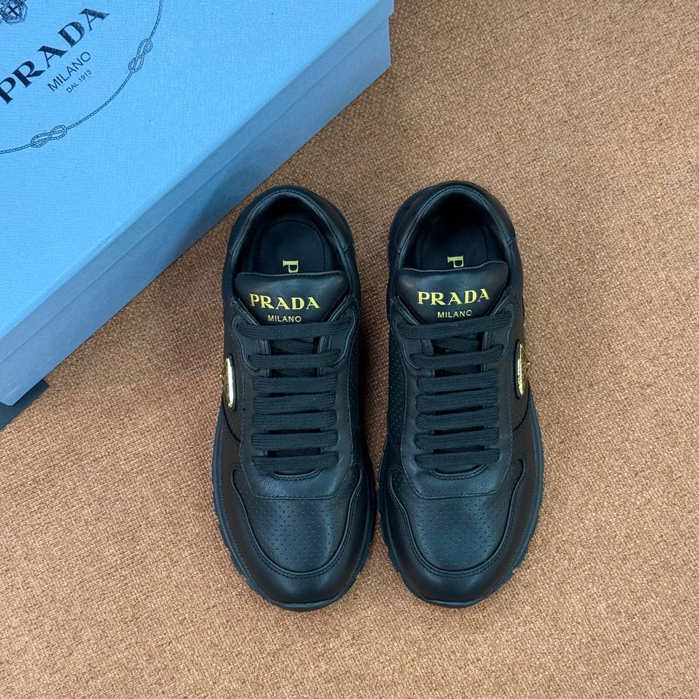 Кроссовки Prada