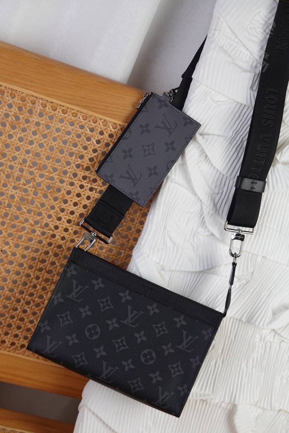 Сумка через плечо Louis Vuitton Gaston Vearable