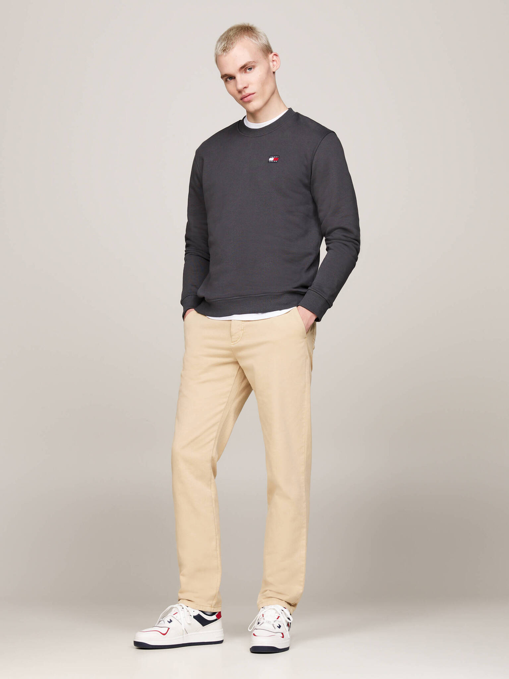 Худи Tommy Jeans - графитовый(DM0DM17986)
