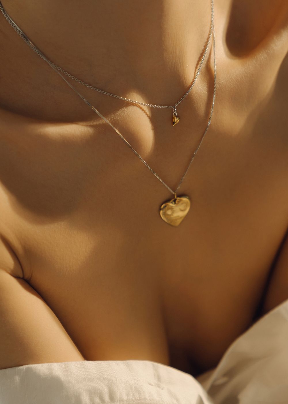 Колье-чокер Лав ин, позолота / Love in gold
