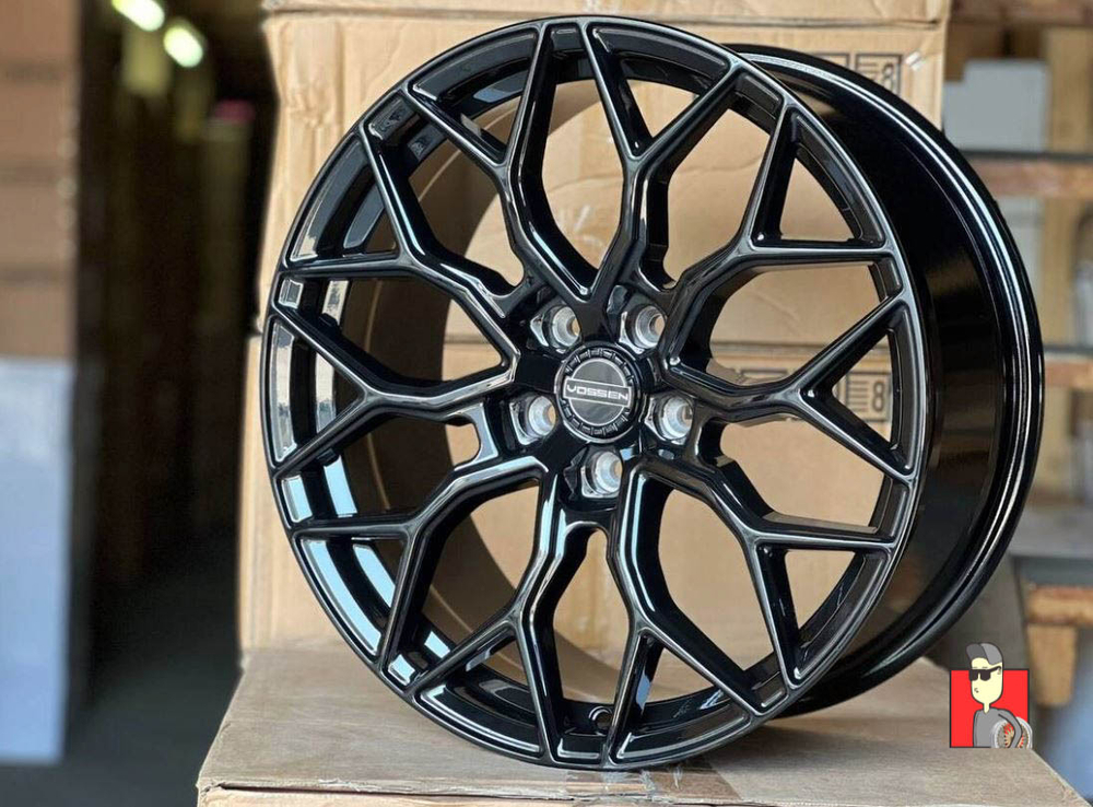 Комплект дисков Vossen HF-2 18x8 et35 5x105