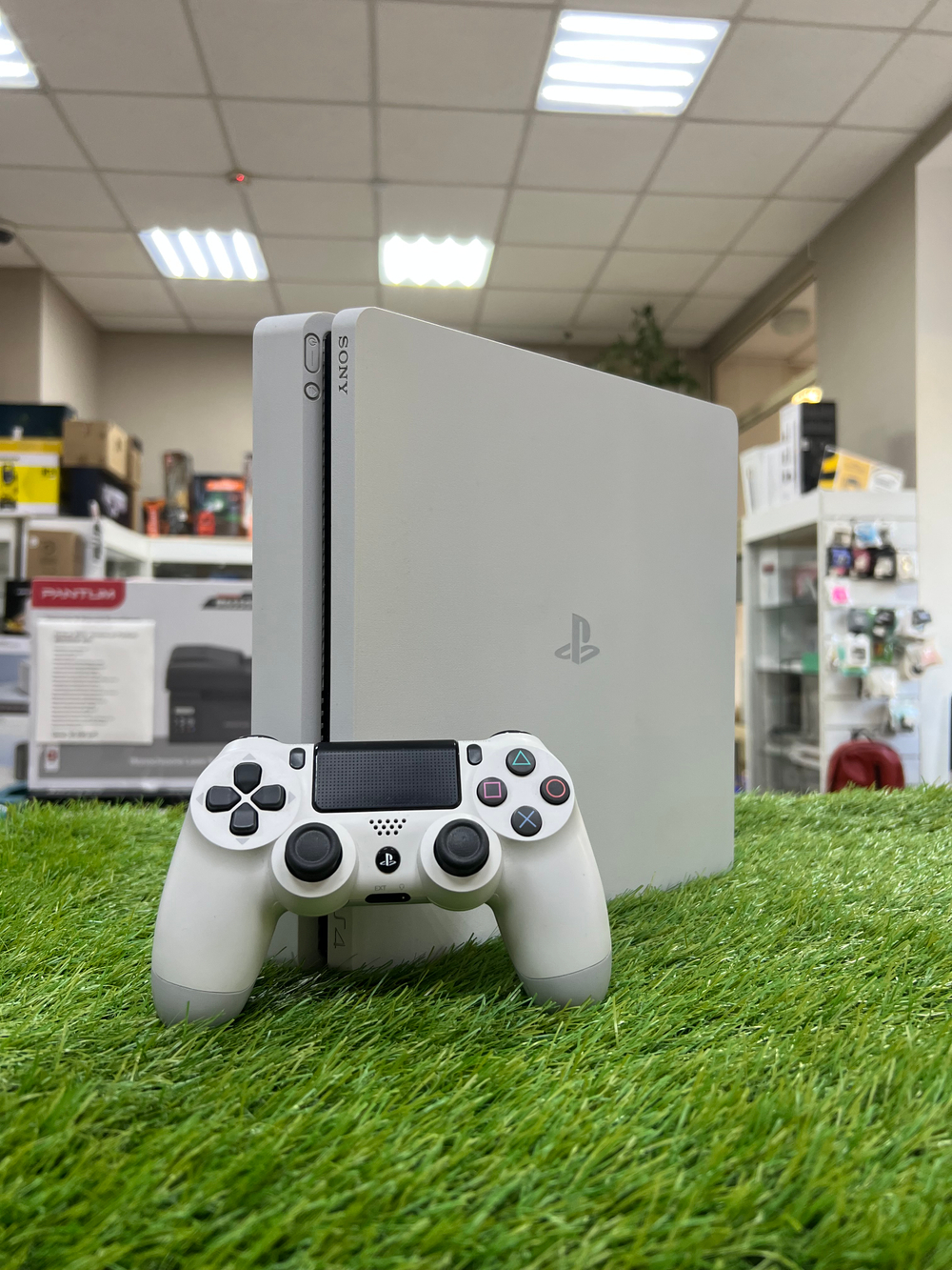 Б/у Sony Playstation 4 Slim 1Tb