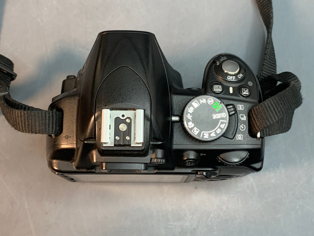Nikon D3100 Kit 18-55mm 30.998 Кадров