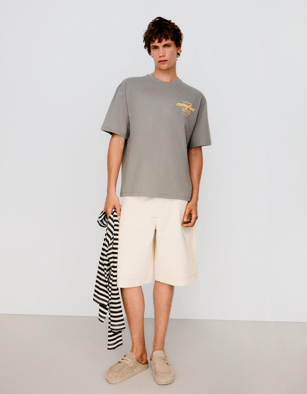 Мужская футболка boxy fit с принтом, арт. 2026/112 - BERSHKA