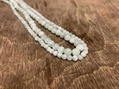 Бусины ангелит зеленый А шар гладкий 4 мм, нить ~ 39 см
