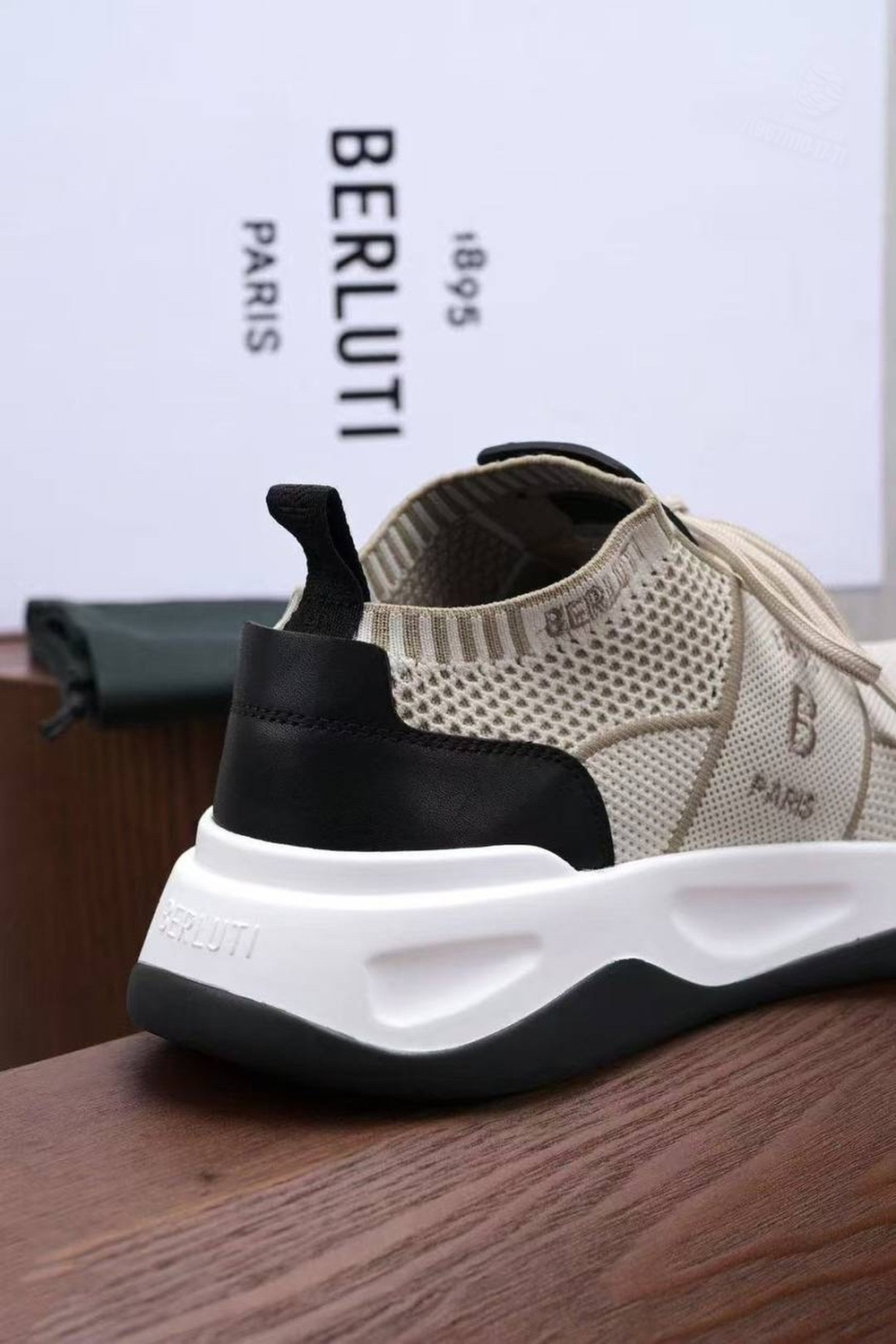 Кроссовки Berluti