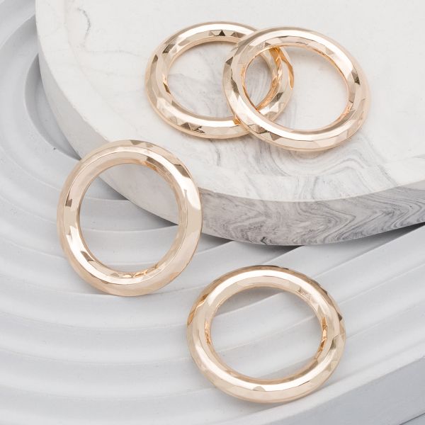 Кольцо литое металл in ⌀18 мм (25 мм внешн.), граненое (Gold золото), 4 шт, MB199