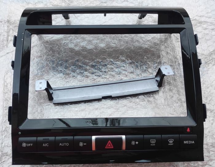 Магнитола для Toyota Land Cruiser 200 2007-2015 (климат на ШГУ) - Kuberg SF-1620-3-ABC QLed+2K, Android 12, Быстрая, CarPlay, 4G SIM-слот