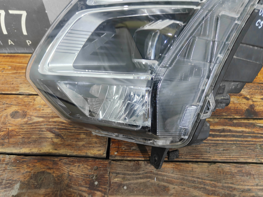Фара левая LED Omoda C5 22-нв Б/У Оригинал 605000530AA