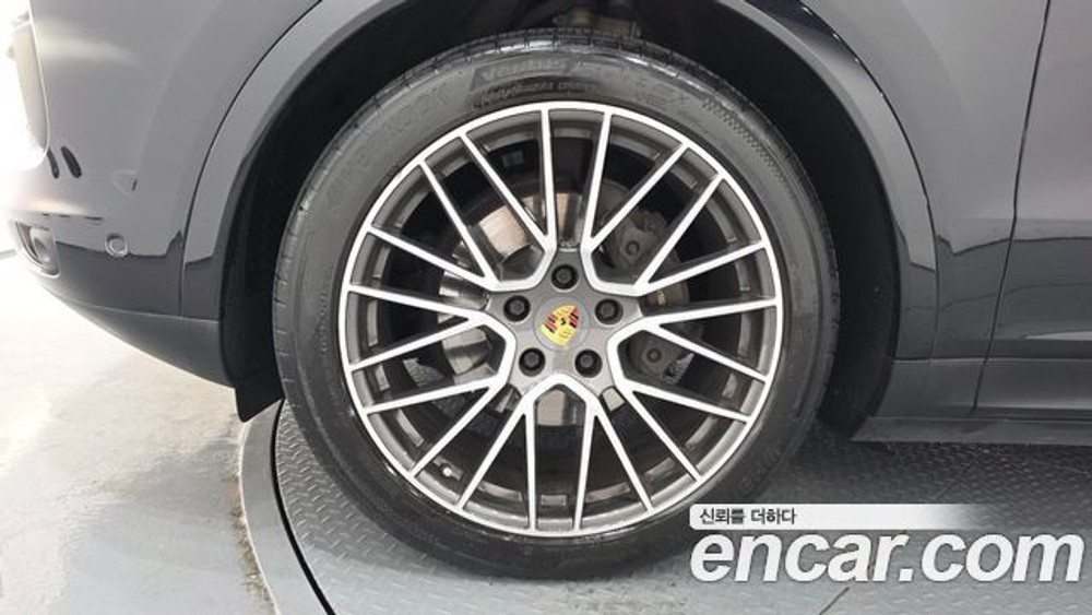 Porsche Cayenne 3.0 — 2021