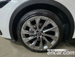 Toyota Crown 2.5 4WD Hybrid — 2023