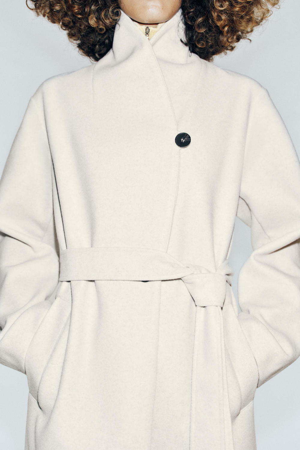 ZARA ПАЛЬТО ИЗ МЯГКОЙ ТКАНИ С ПОЯСОМ, ЭКРЮ