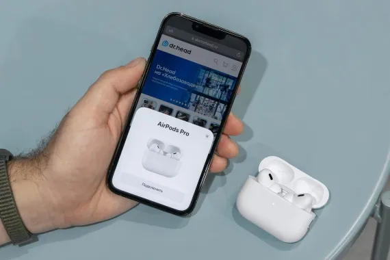 Apple AirPods Pro 2 USB-C Matte White