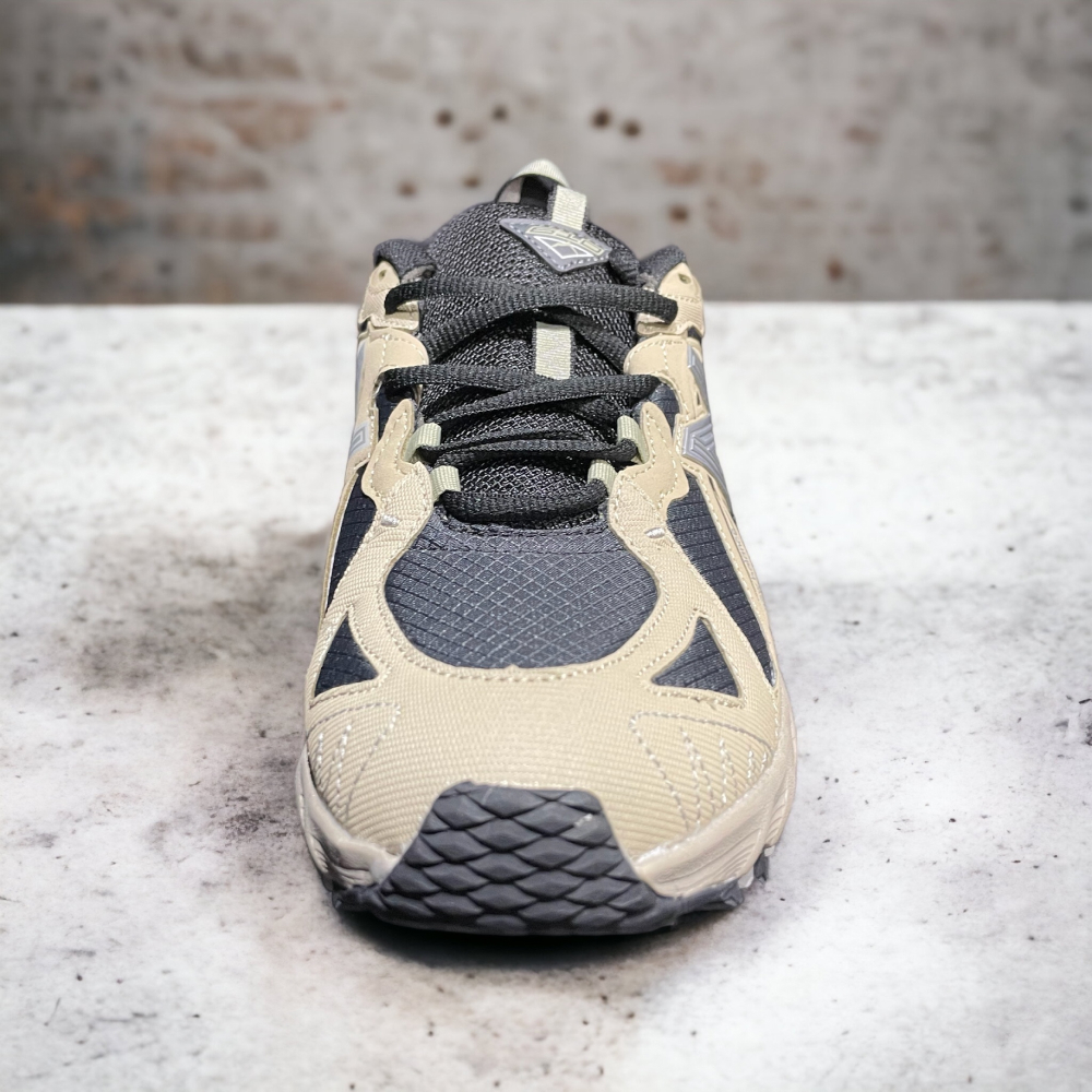 New Balance 610 • Incubation Tan Black