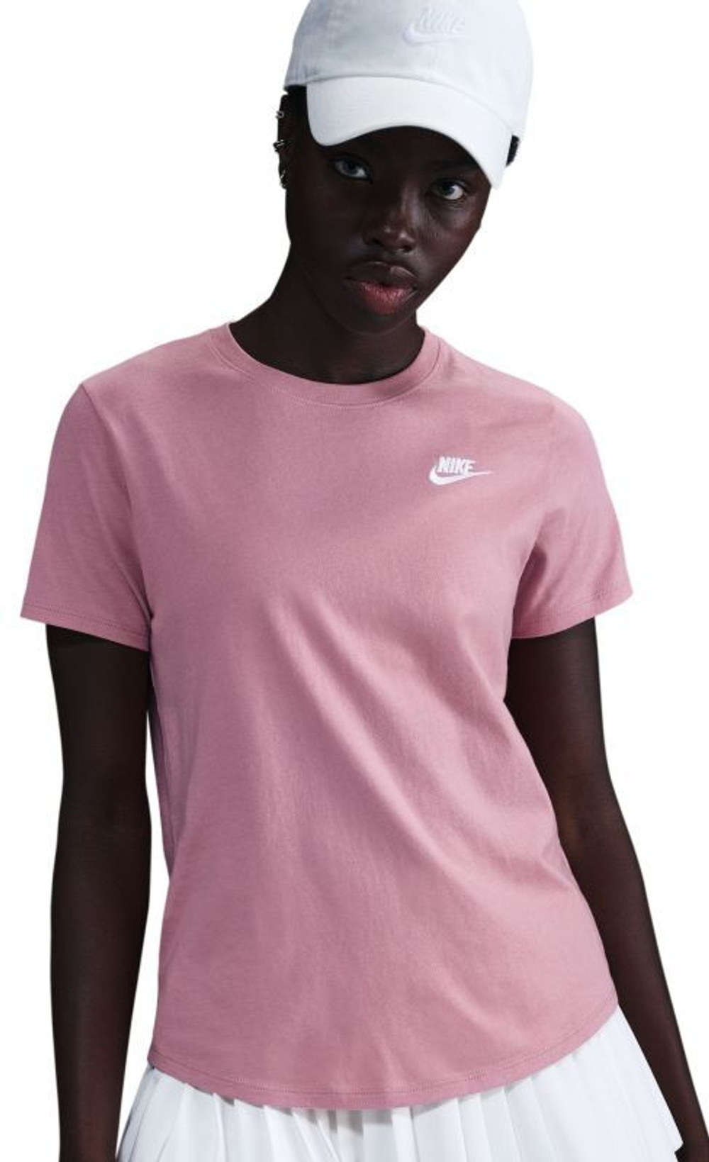 Женская теннисная футболка Nike Sportswear Club Essentials - Розовый