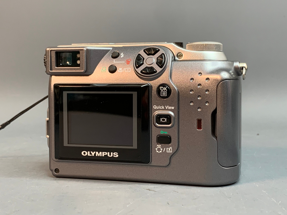 Olympus C-4000 zoom Camedia