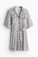 Короткое платье-рубашка с поясом - H&M