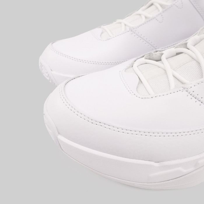 Кроссовки Jordan Max Aura 3 артикул:CZ4167-110 - купить в магазине Дайс