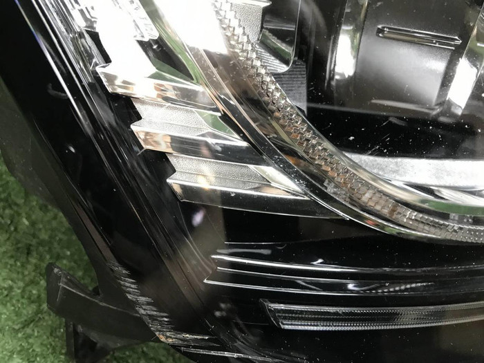 Фара правая Range Rover Vogue 4 12-17 ксенон
