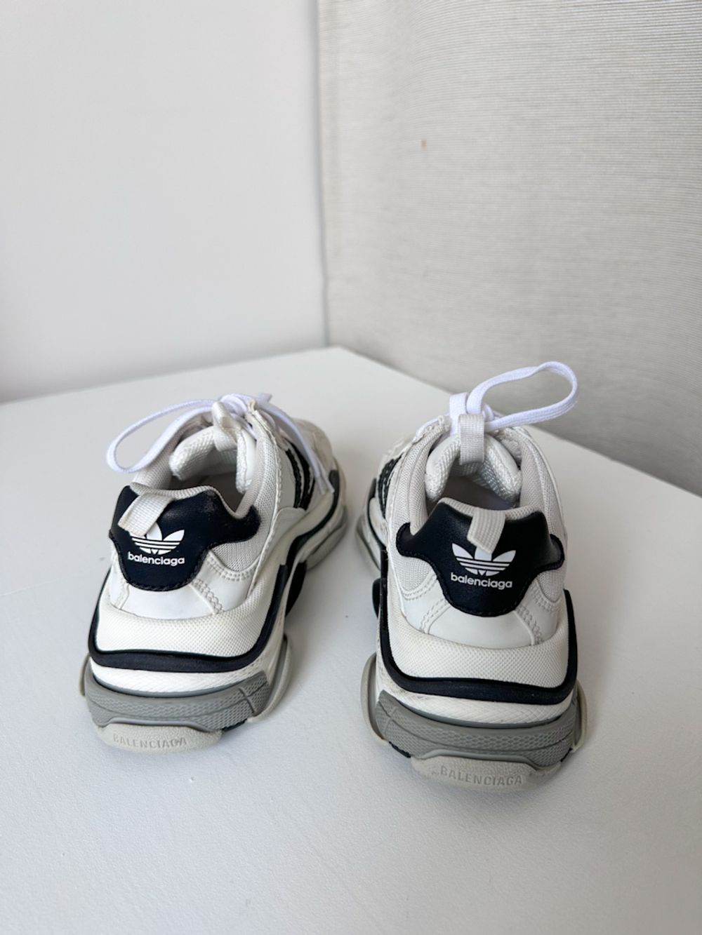 Кроссовки Balenciaga, 33