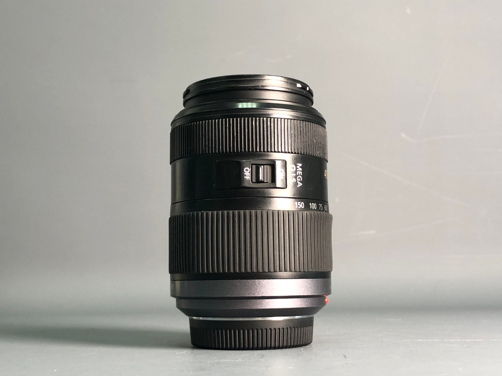 Lumix G Vario 45-200mm MFT Царапка на передней линзе