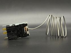 Термостат для холодильника DANFOSS-25T65 077B1082