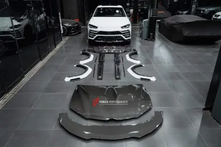 Карбоновый обвес для Lamborghini Urus 2018-2022 Ламборгини Урус