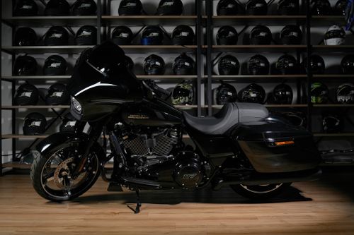 Купить Мотоцикл  Harley-Davidson Street Glide Black Edition 2024 г. НОВЫЙ