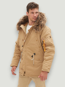 Куртка Аляска Oxford Nord Denali (бежевая - tiger eye) — на модели — капюшон с мехом