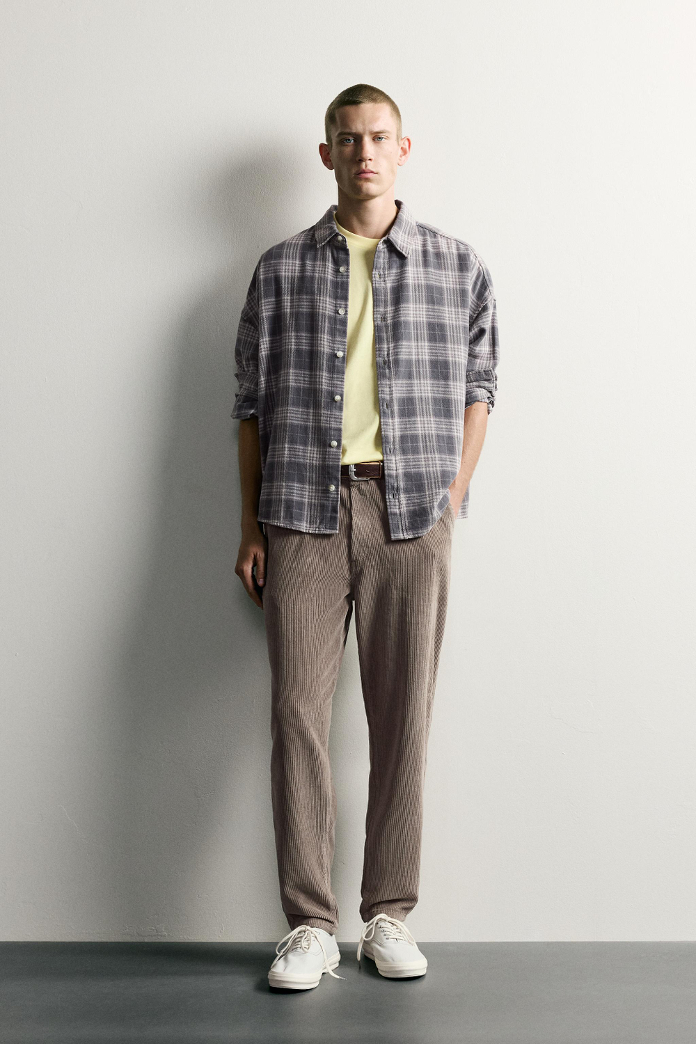 ВЕЛЬВЕТОВЫЕ БРЮКИ CARROT FIT С ЭФФЕКТОМ ПОТЕРТОСТИ — ZARA