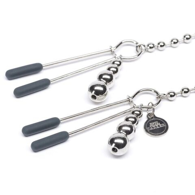 Зажимы для сосков на нитке бусин At My Mercy Chained Nipple Clamps (Цвет: серебро)