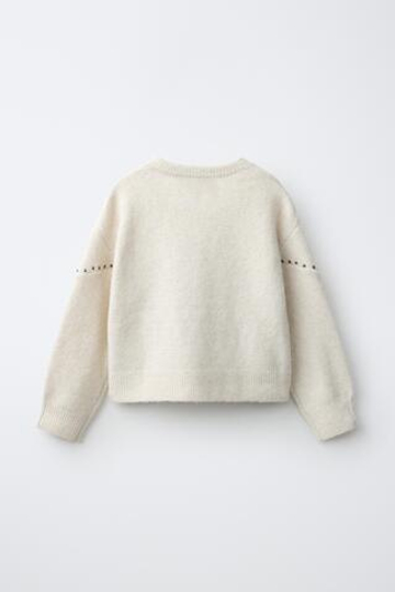ZARA СВИТЕР С ЗАКЛЕПКАМИ, ЭКРЮ
