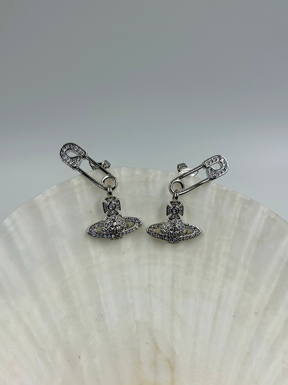 Серьги Булавки с подвесками Orb Vivienne Westwood