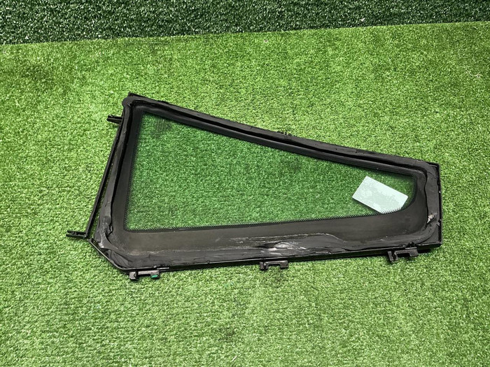 Форточка двери задняя правая BMW X3 F25 (10-17)