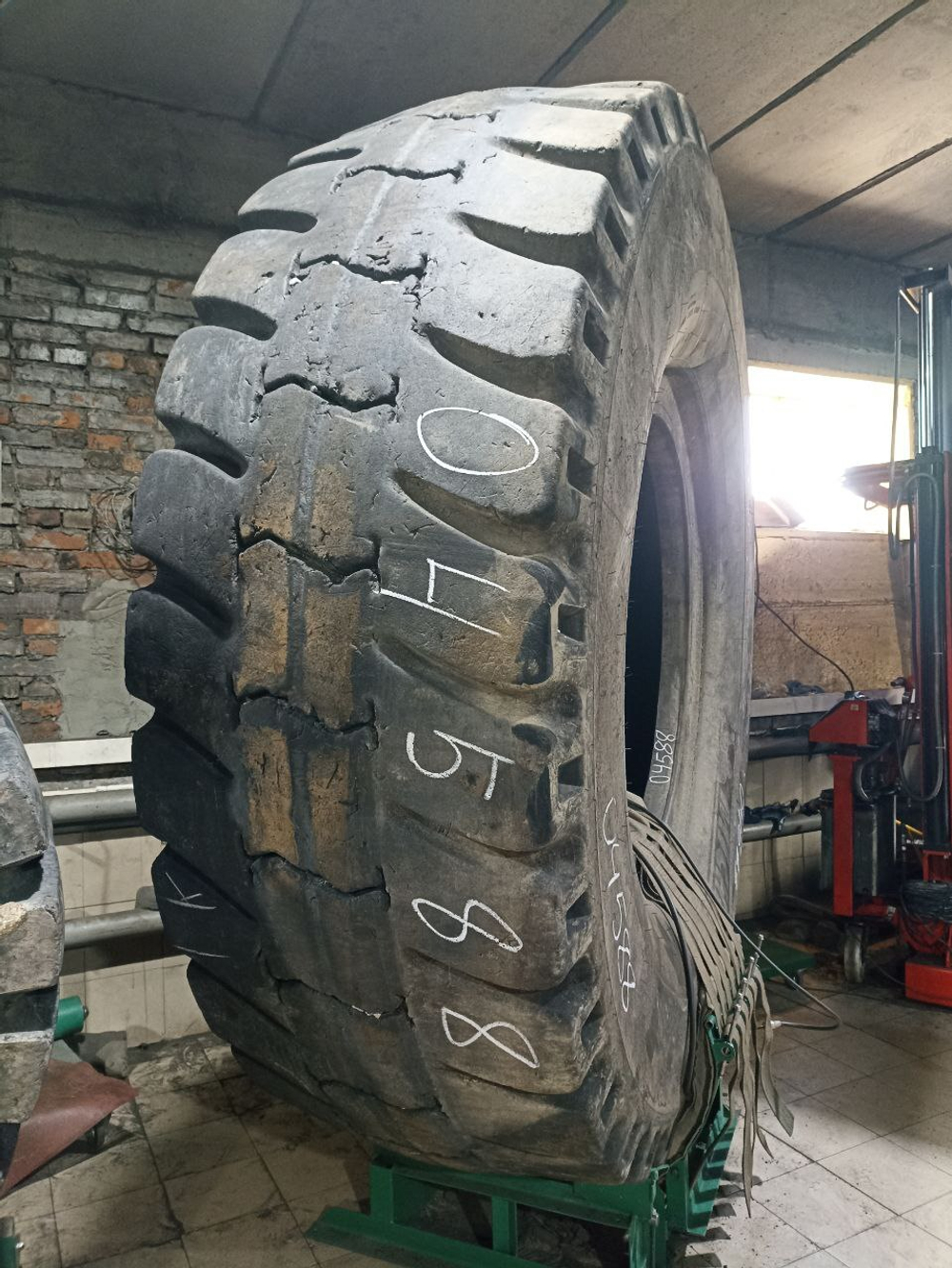 33.00R51 Michelin XDR2 шина б/у
