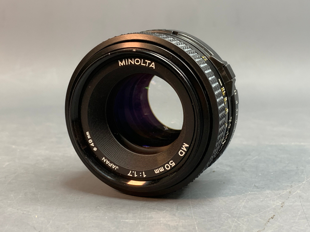 Minolta X-700 + Minolta MD 1.7/50(Заклинил затвор)